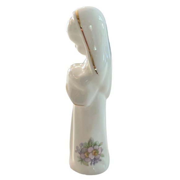 Vintage Royal Tara Figurine Praying Girl Fine Bone China Handmade Angel Nun - Picture 2 of 9